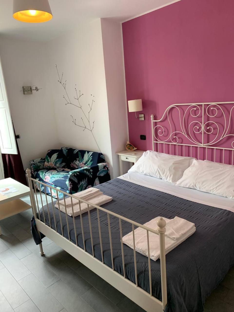 Guest House Le Sibille Таормина Екстериор снимка