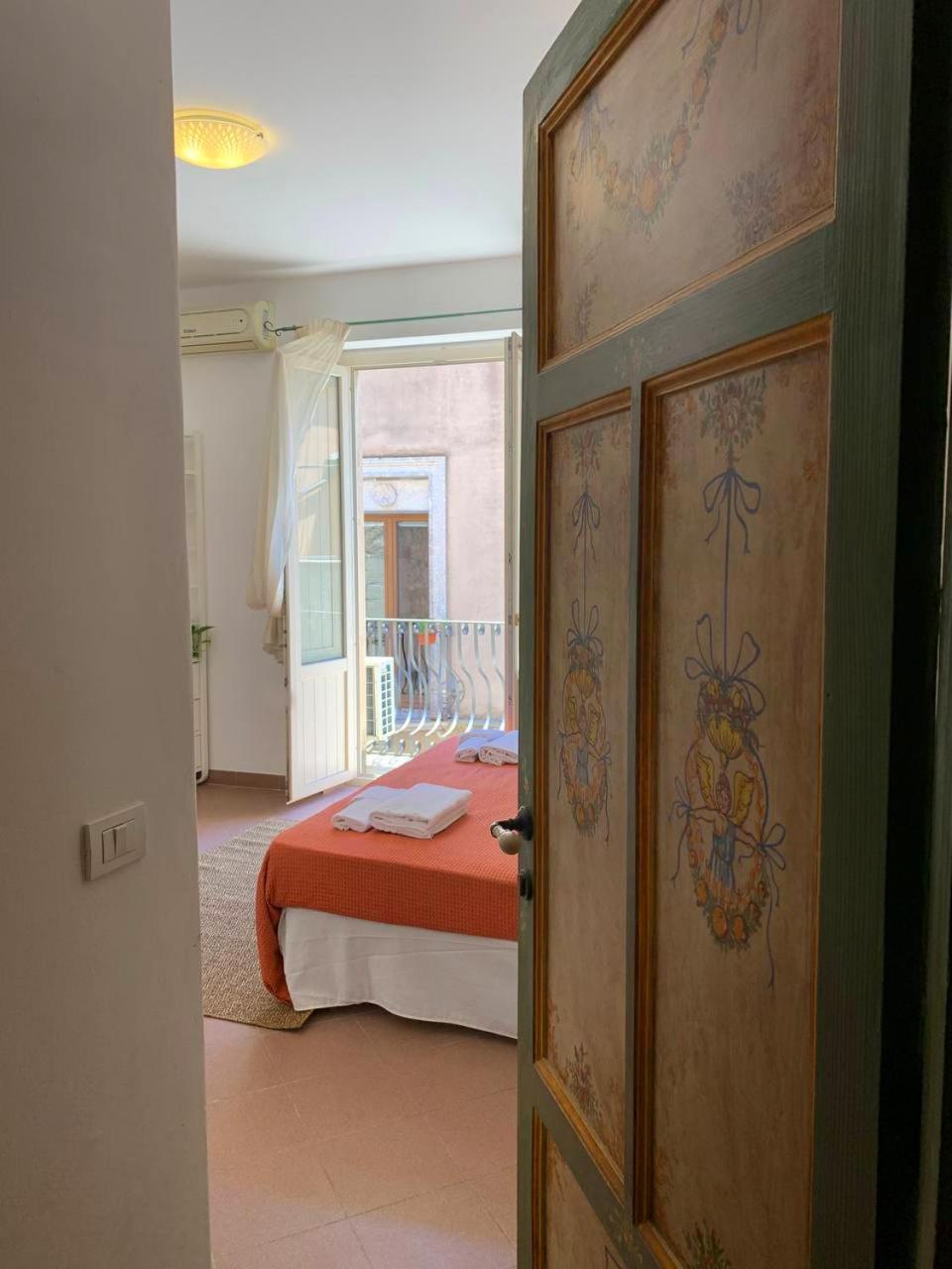 Guest House Le Sibille Таормина Екстериор снимка